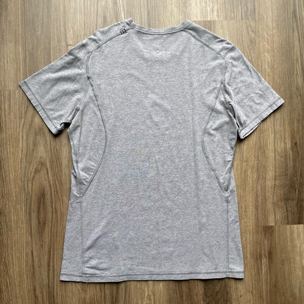 Lululemon Gray Short Sleeve Athletic Shirt, Men’s Exercise Top